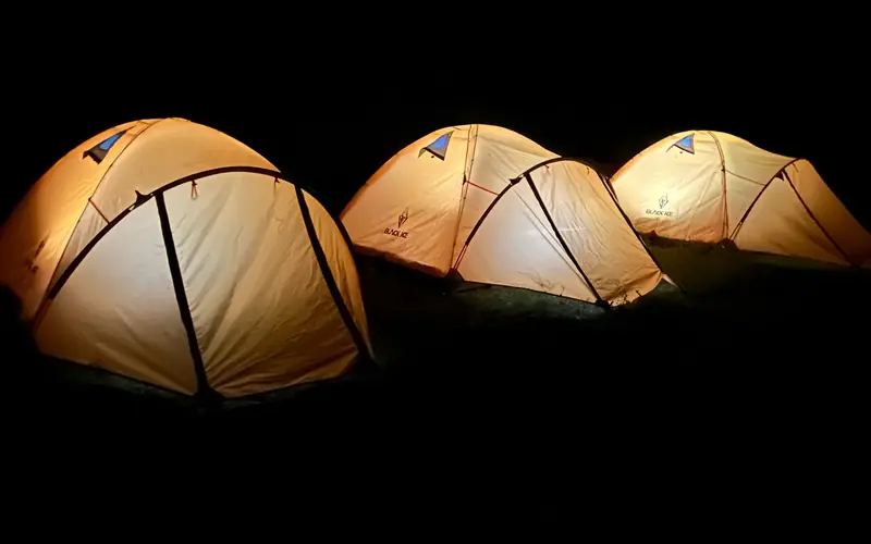 Leonids Night Camp, Pravaham